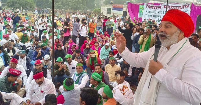 Rakesh Tikait detained by Aligarh Police on way to Greater Noida for farmers' protest