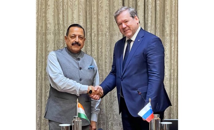 Slovenia Minister for Higher Education, Science and Innovation, Dr Igor Papic calling on Union Minister Dr Jitendra Singh at New Delhi on Thursday.