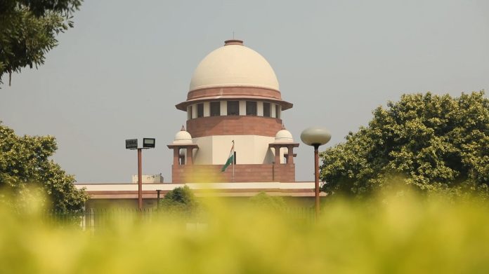 SC Flags Absence Of Centre's Lawyers, Says It Doesn't Like Summoning Officers SC Flags Absence Of Centre's Lawyers, Says It Doesn't Like Summoning Officers