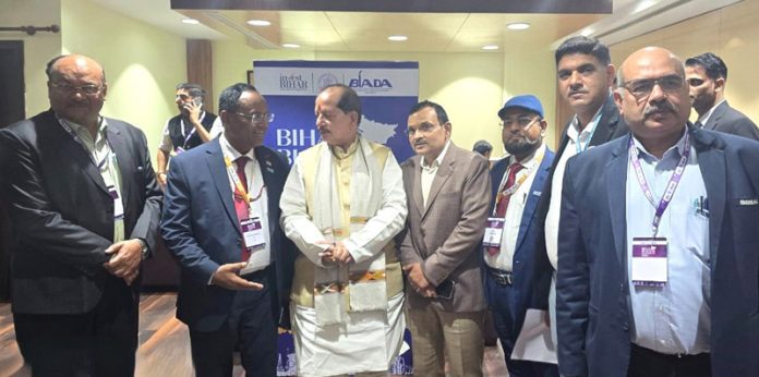 R K Chaudhary, CMD, NHPC posing along with higher officials of Bihar Government on Friday. R K Chaudhary, CMD, NHPC posing along with higher officials of Bihar Government on Friday.