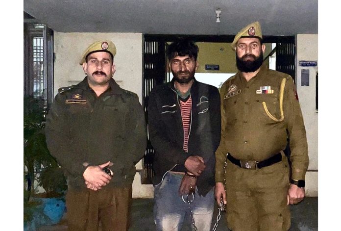 Murder accused in police custody. -Excelsior/K Kumar