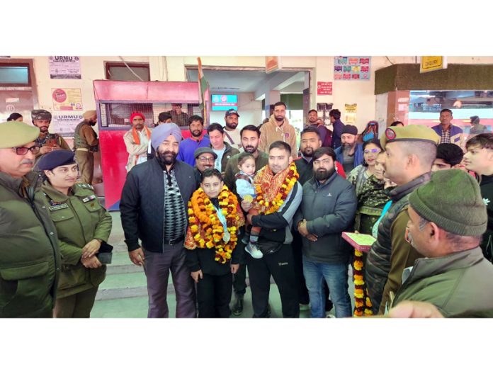 Medal-winning Wushu players receiving a warm reception at Jammu Railway Station. Medal-winning Wushu players receiving a warm reception at Jammu Railway Station.