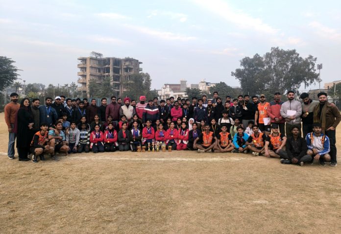 Kho Kho teams posing along with dignitaries during Open District Kho-Kho C'ship. Kho Kho teams posing along with dignitaries during Open District Kho-Kho C'ship.