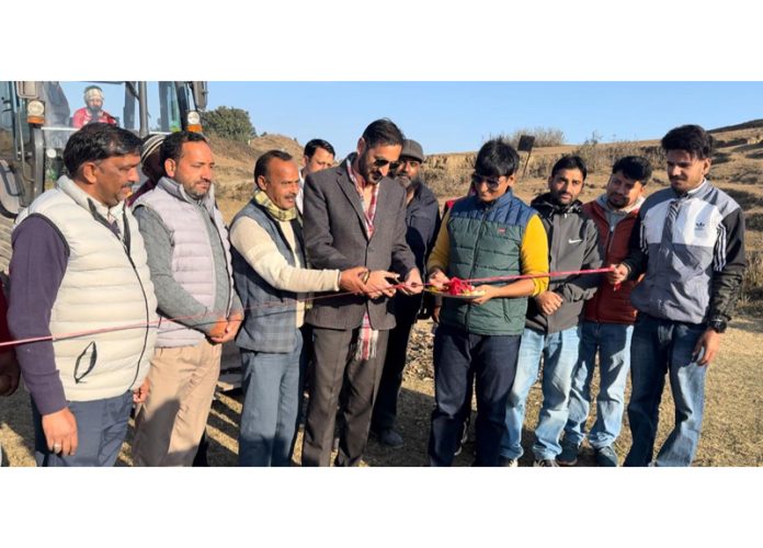 MLA Bani, Dr Rameshwar laying foundation of Boundary Wall for Lavendar Farm at Chala Dar on Sunday. MLA Bani, Dr Rameshwar laying foundation of Boundary Wall for Lavendar Farm at Chala Dar on Sunday.