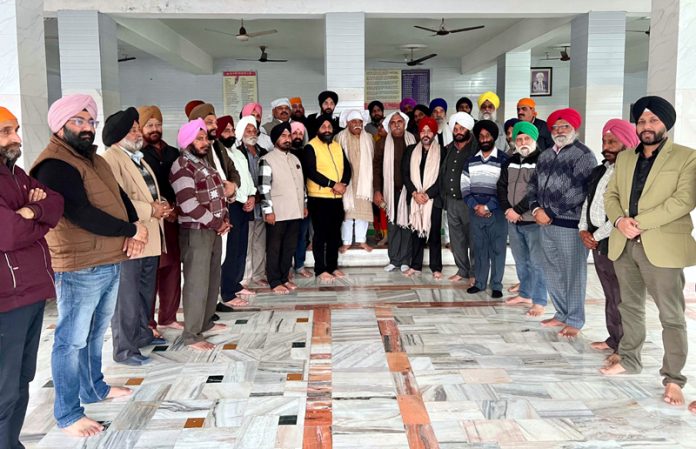NC leader Ajay Sadhotra with prominent Sikh leaders at Gurudwara Sahib Akhnoor.