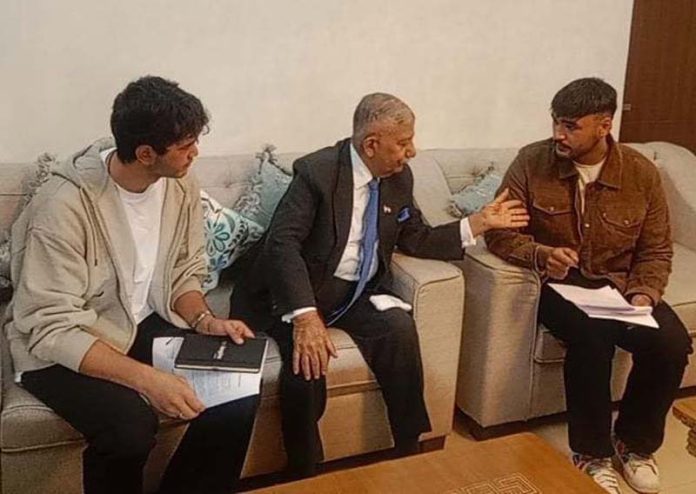 LG Ladakh in a meeting with ALSWAC delegation in New Delhi. LG Ladakh in a meeting with ALSWAC delegation in New Delhi.