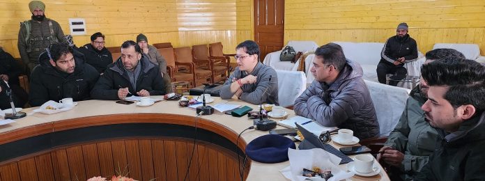 DC Baramulla reviews preparations for 5th Edition of Khelo India-2025 at Gulmarg