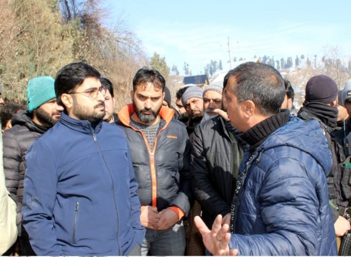 DC Budgam inspecting status of BSNL Towers at Yousmarg, Nagbal & Kanidajan. copy DC Budgam inspecting status of BSNL Towers at Yousmarg, Nagbal & Kanidajan.