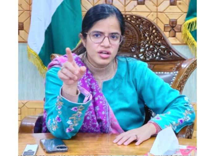 DC Kupwara reviews progress of Sheep Husbandry department copy