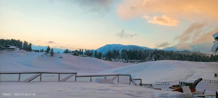 Night Temperature Plummets In Kashmir, Gulmarg, At -9.8°C