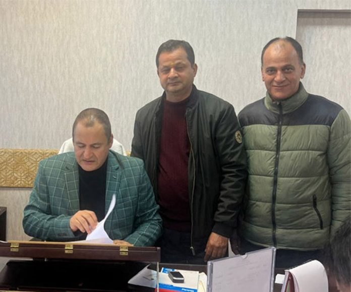 JKATA delegation submitting memorandum to Agriculture Minister, Javed Dar in Jammu on Wednesday.