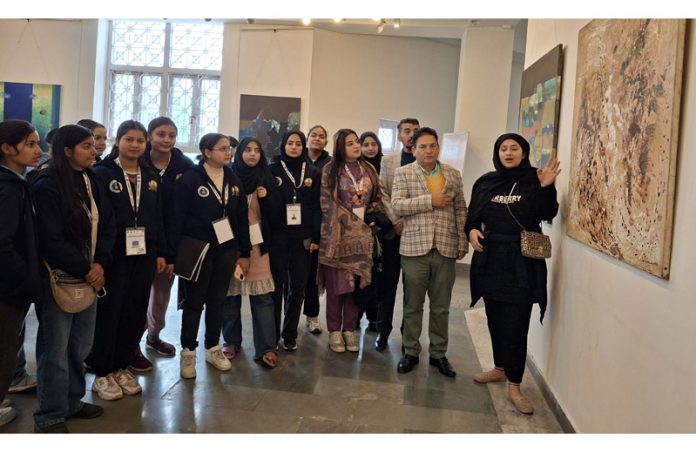Group of students from various colleges exploring the exhibition gallery during visit to Kala Kendra Jammu on Wednesday. Group of students from various colleges exploring the exhibition gallery during visit to Kala Kendra Jammu on Wednesday.
