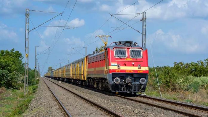From July 1, Railways Likely To Hike Fares Of AC Classes By 2 Paise, Non-AC By 1 Paisa Per Km