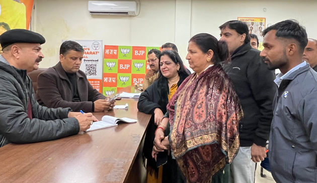 Yudhvir, Surinder holds public darbar at BJP headquarters.jpeg