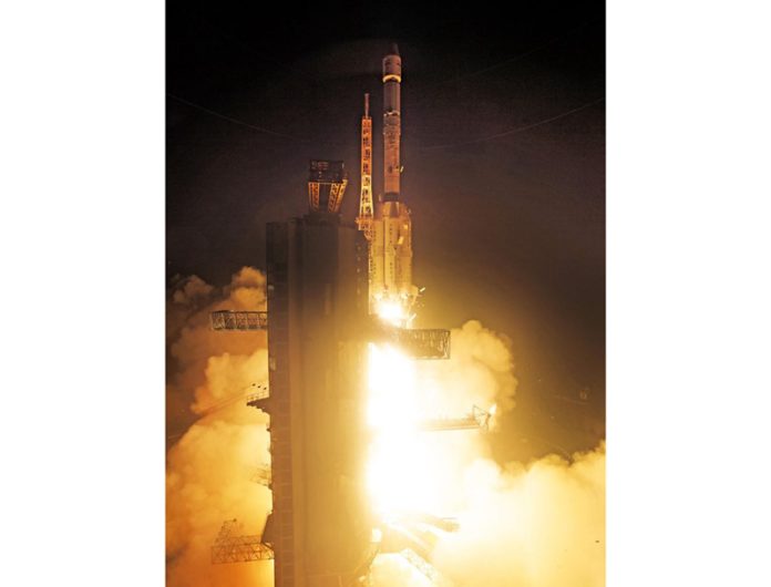 Geosynchronous Satellite Launch Vehicle F-15 (GSLV-F15) lifts from the Satish Dhawan Space Centre (SDSC) in Sriharikota, Andhra Pradesh on Wednesday. (UNI)