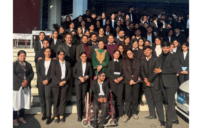 JU Law School students during court visit for experiential learning. JU Law School students during court visit for experiential learning.