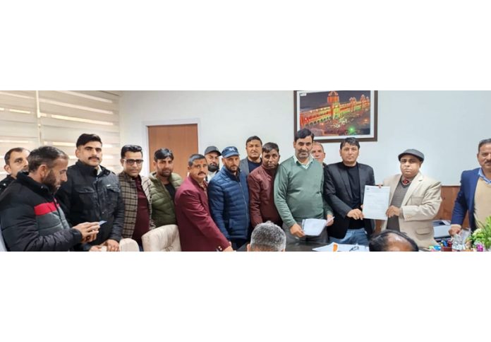 Delegation of J&K Teachers Forum submitting memorandum to Principal Secy SED. Delegation of J&K Teachers Forum submitting memorandum to Principal Secy SED.