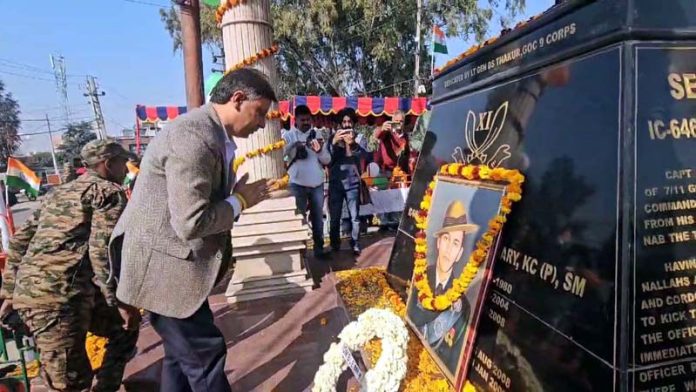 A dignitary paying tribute to Captain Sunil Choudhary on the anniversary of his martyrdom at Kathua on Monday.