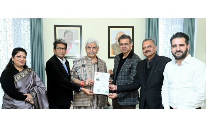 Lt Governor receiving pledge certificate from SOTTO team. Lt Governor receiving pledge certificate from SOTTO team.