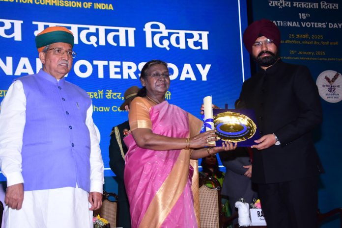 DC Doda Harvinder Singh receiving Best Electoral Practices Award from President of India. DC Doda Harvinder Singh receiving Best Electoral Practices Award from President of India.