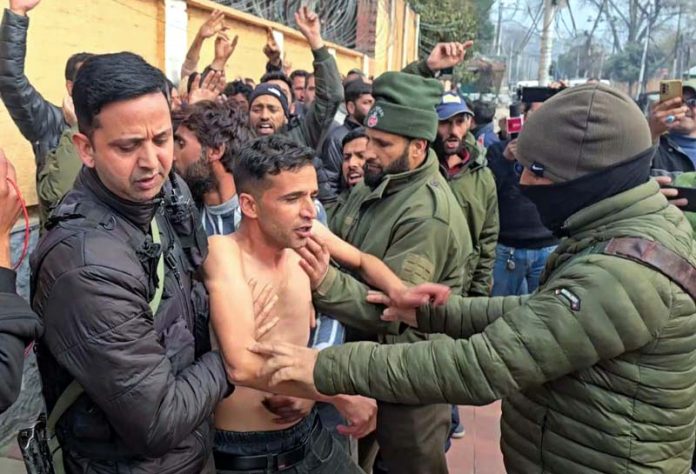 Wildlife Deptt casual workers during a protest in Srinagar on Wednesday. -Excelsior/Shakeel
