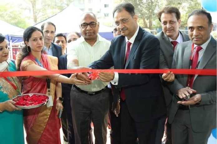 J&K Bank's MD & CEO Amitava Chatterjee inaugurating a new branch in Mumbai on Saturday.