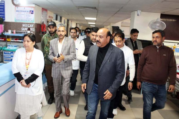 DyCM during visit to Shalamar hospital.