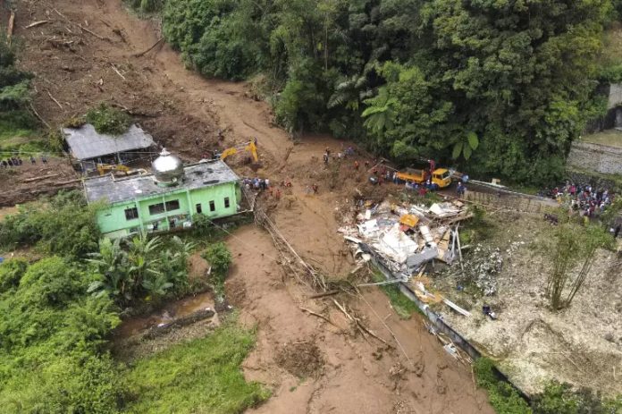 Indonesia: 16 killed in Central Java flash floods, landslides