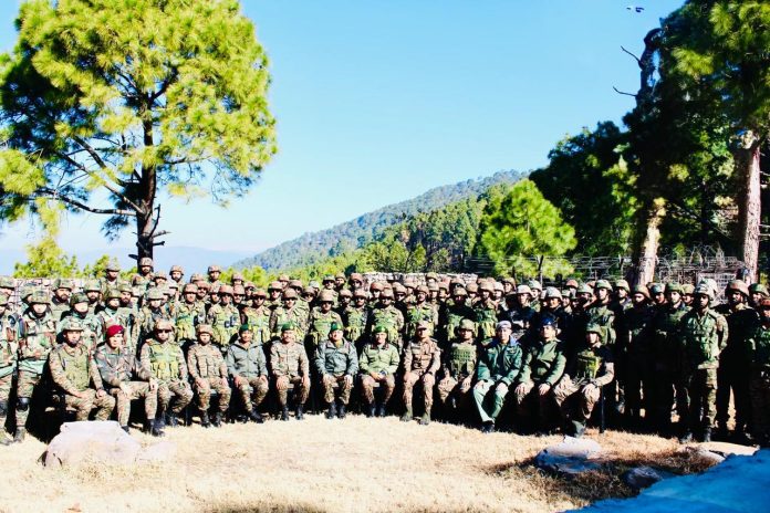 GOC White Knight Corps Reviews Security In Forward Areas Of The Rajouri-Naushera Belt