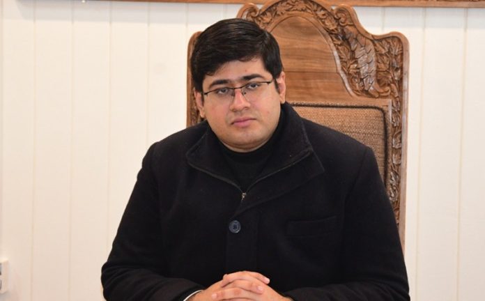 DC G'bal reviews functioning of Revenue Department copy