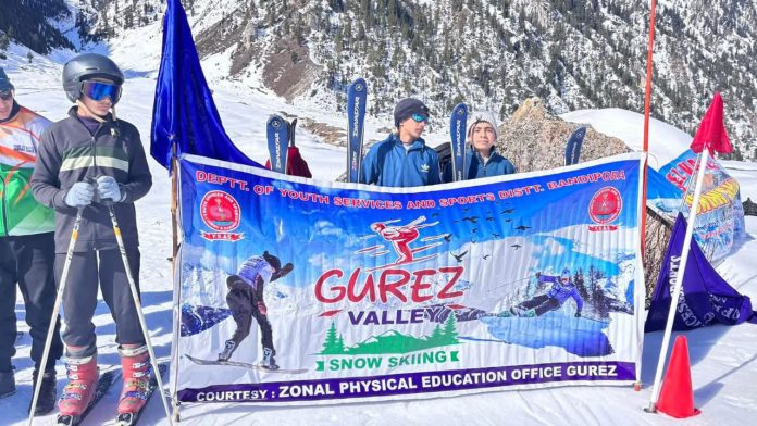 J&K YS&S Kicks Off Skiing Course In Gurez