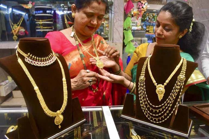 Gold rises Rs 350 to reclaim Rs 89,000-mark, nears record high Gold rises Rs 350 to reclaim Rs 89,000-mark, nears record high