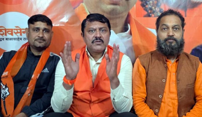 Shiv Sena leaders addressing a press conference at Jammu on Wednesday. Shiv Sena leaders addressing a press conference at Jammu on Wednesday.