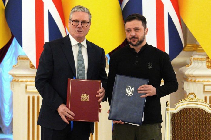 Top UK diplomat visits Ukraine as President Zelenskyy discloses troop losses Top UK diplomat visits Ukraine as President Zelenskyy discloses troop losses