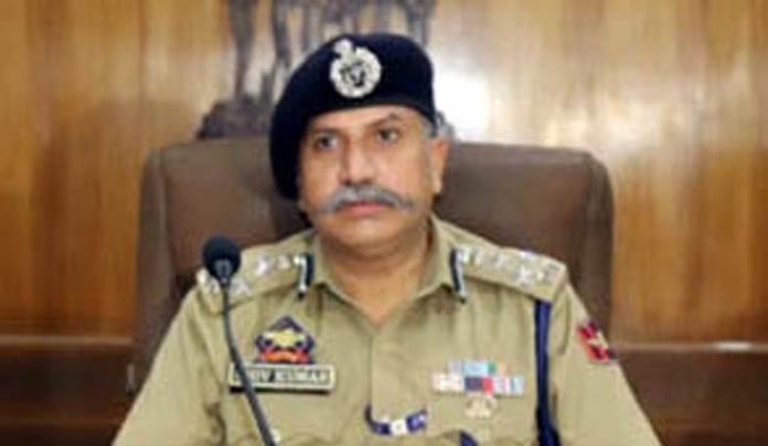 DIG Jammu Stresses Zero Tolerance Against Crime, Gangsters; Seeks Tough Action DIG Jammu Stresses Zero Tolerance Against Crime, Gangsters; Seeks Tough Action