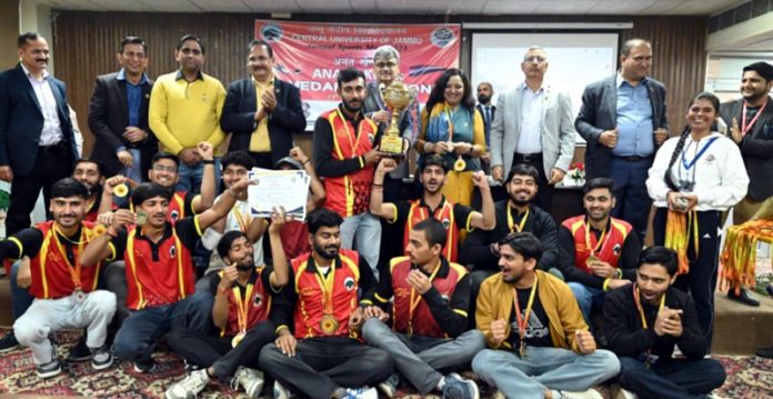 Chief Secretary Atal Dulloo with the winners at Central University Jammu.