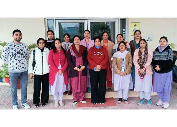 Kawa College management with Dr. Meenakshi Choudhary during the extension lecture. Kawa College management with Dr. Meenakshi Choudhary during the extension lecture.