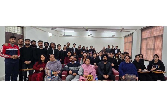 JU Law School faculty members and students with resource person.