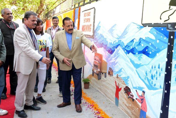 Union Minister Dr. Jitendra Singh walking around after inaugurating India’s first “Open Air Art Wall Museum” at Mausam Bhawan, New Delhi on Tuesday.