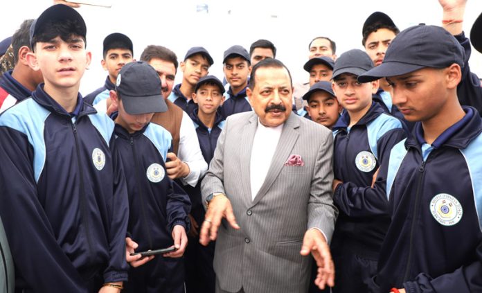 Union Minister Dr. Jitendra Singh interacting with a group of school students from Bhaderwah over lunch at New Delhi on Friday.