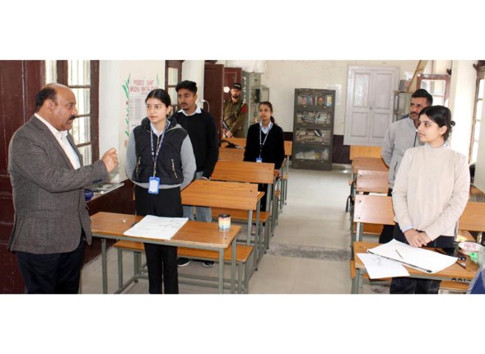 DyCM Surinder Choudhary interacting with students. DyCM Surinder Choudhary interacting with students.