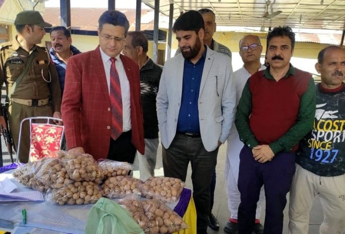 Commissioner R&R inspecting Maha Shivratri arrangements at a migrant camp.