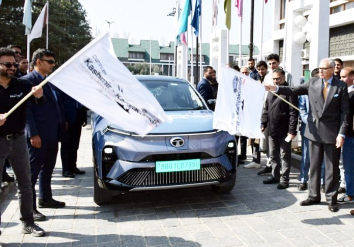 CM flagging off K2K EV Drive from the SKICC on Monday.