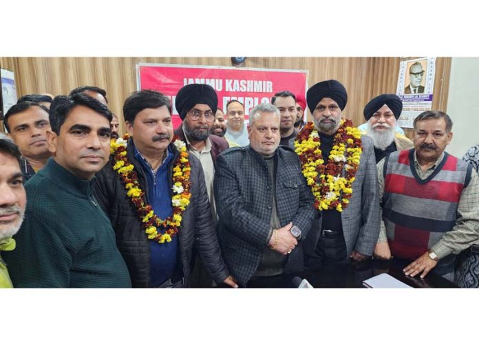 Newly elected team of JKMEF Jammu province posing with other members. -Excelsior/Rakesh Newly elected team of JKMEF Jammu province posing with other members. -Excelsior/Rakesh