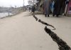 Cracks on a road along Jhelum in Hajin town in north Kashmir’s Bandipora district on Tuesday. — Excelsior/Aabid Nabi