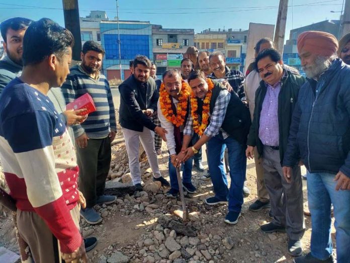 BJP leader, Vikram Randhawa starting work of laying PHE pipeline in Channi Rama on Thursday.
