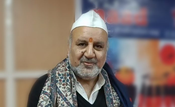 Kashmiri Pandit Activist Demands Worshipping Rights At Hindu Temple In PoJK Kashmiri Pandit Activist Demands Worshipping Rights At Hindu Temple In PoJK