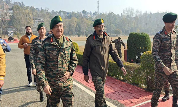 White Knight Corps GOC Visits Rajouri, Reasi Sectors In Jammu, Reviews Security Aspects White Knight Corps GOC Visits Rajouri, Reasi Sectors In Jammu, Reviews Security Aspects