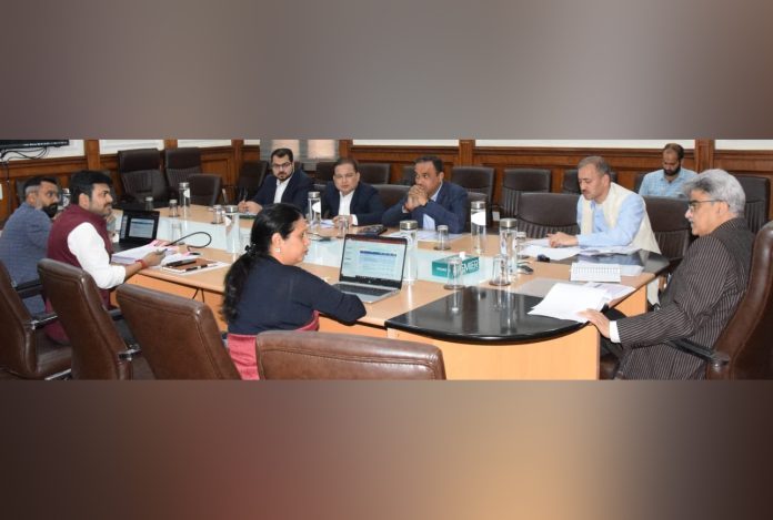 CS chairs maiden UTLSC meeting to oversee arrival of 200 new e-buses-15-1