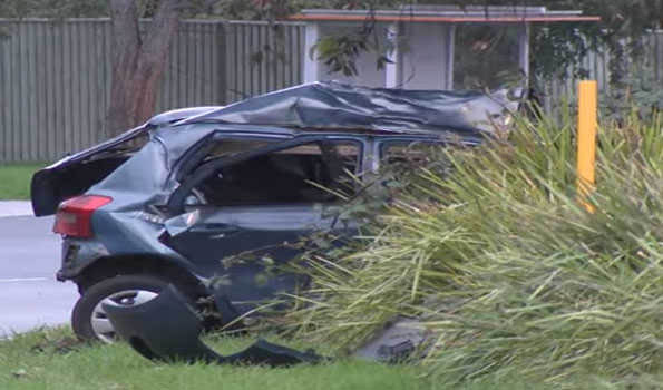 2 teenagers killed after crashing stolen car in southeast Melbourne 2 teenagers killed after crashing stolen car in southeast Melbourne